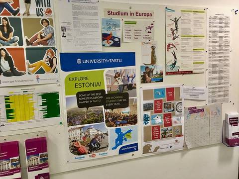 Fotoğraf: Tartu University fliers in exchange students office in Augsburg University 2019